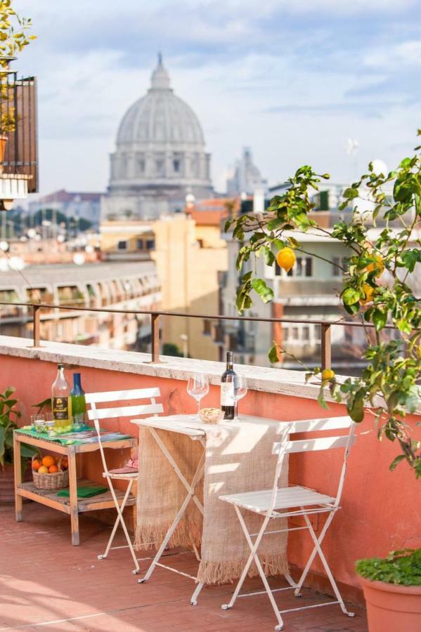 Postcard From St Peter'S Dome Apartment Екстериор снимка